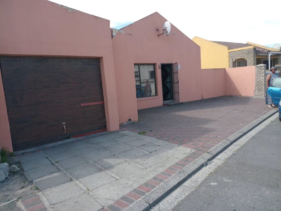 3 Bedroom Property for Sale in Guguletu Western Cape